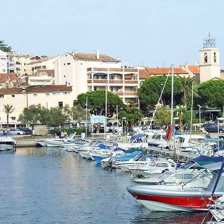 Sm530-a21 4 Couchages Maxime Parking Et Piscine Sainte-Maxime